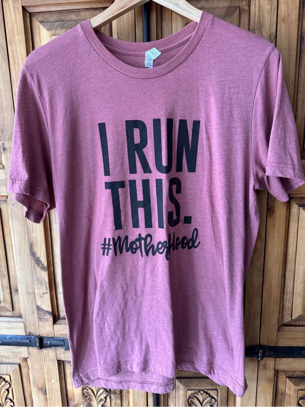 I RUN THIS. #Motherhood Graphic T-Shirt - Rose